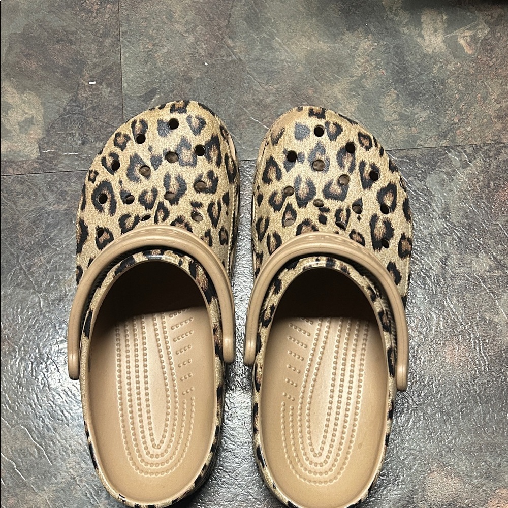 CROCS Leopard Print
